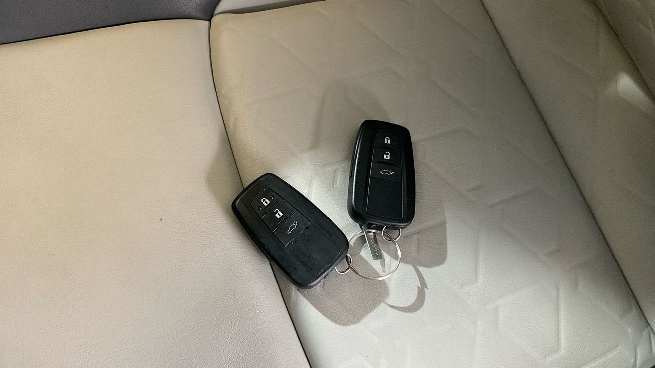 تويوتا راف ٤ 2.5 ADVENTURE 4WD AUTO | شامل الضمان | 0 ﺪﻔﻋﺓ ﺃﻮﻟﻯ