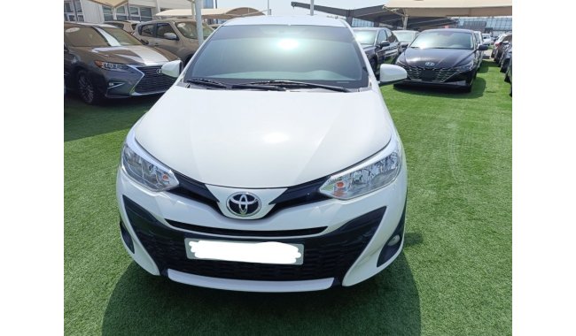 Toyota Yaris SE Car in excellent condition without accidents very good inside and out