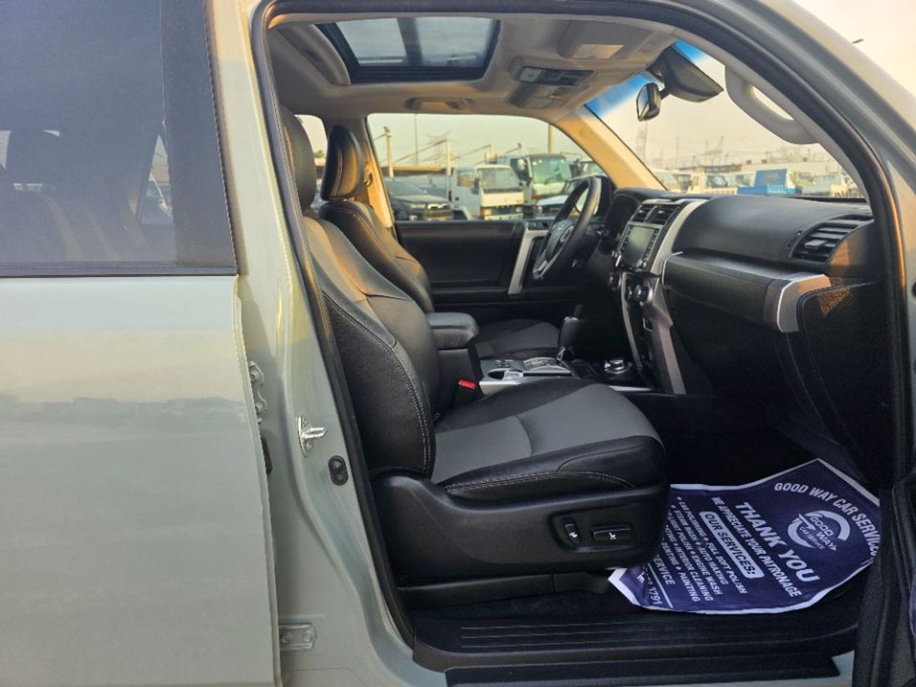 تويوتا Runner4 2022 Model Full option sunroof, 360 camera, 7 seater and 4x4