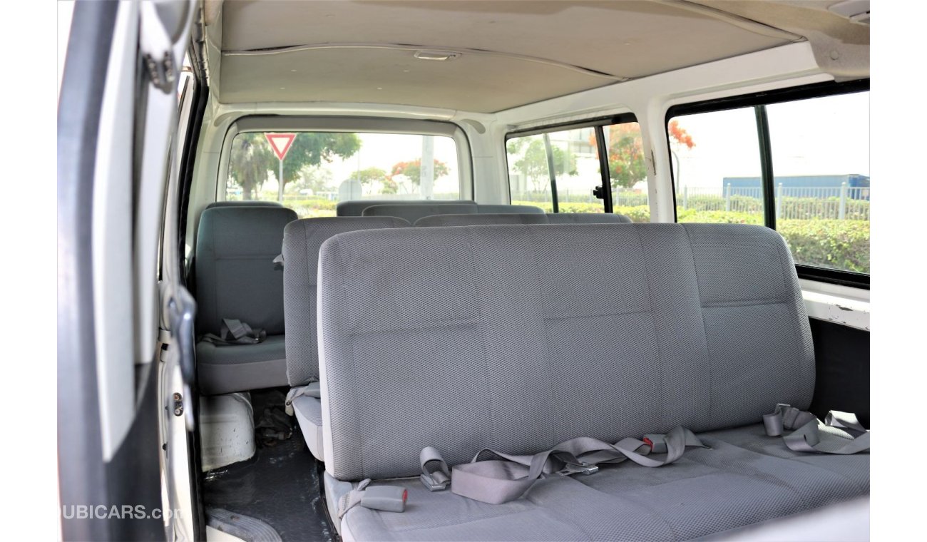 Toyota Hiace TOYOTA HIAC 2011 GULF SPACE 15 SEATS , PETROL