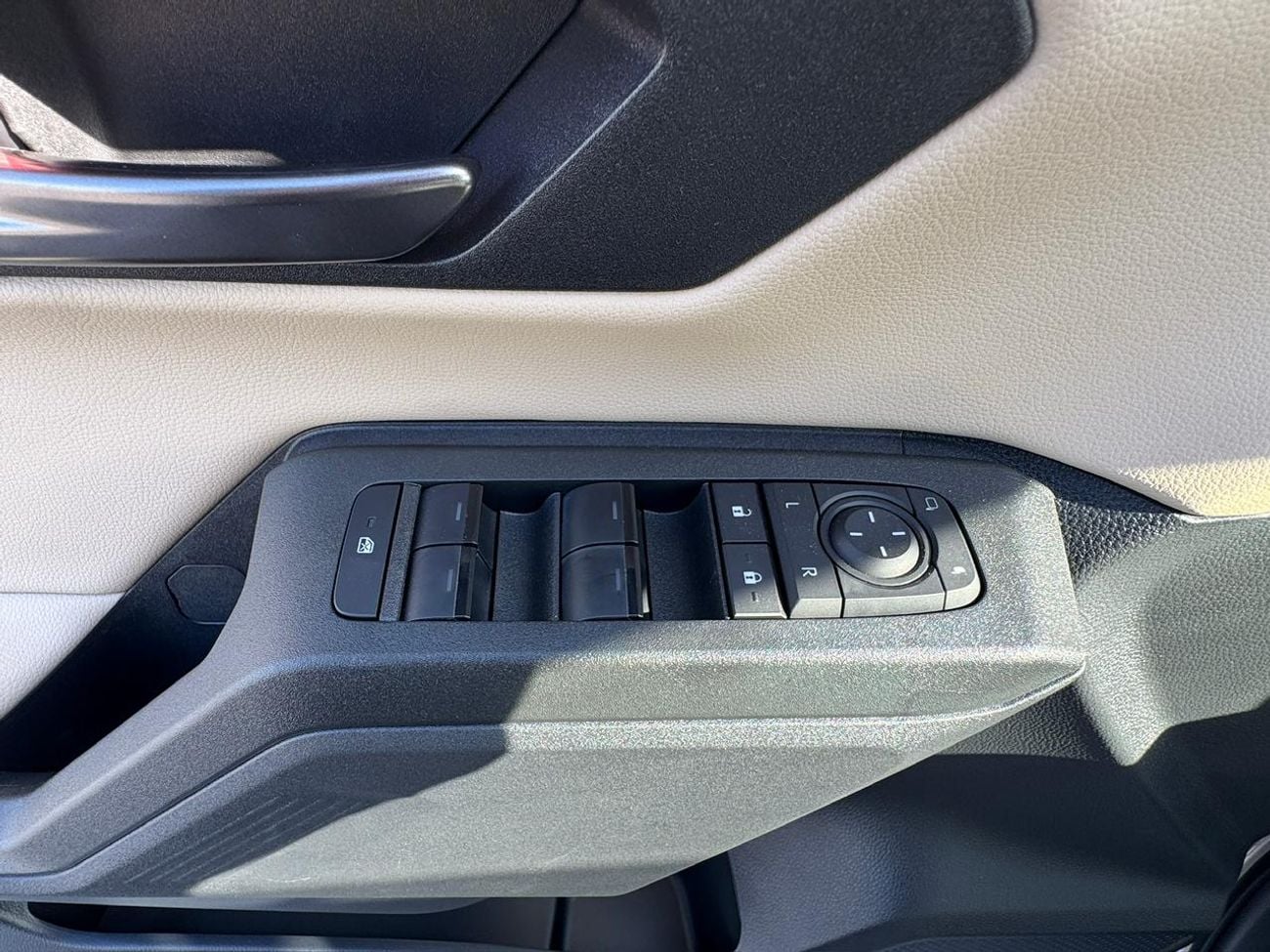 تويوتا راف ٤ TOYOTA RAV4 LE COLOR 2.0L AWD SUV 2026