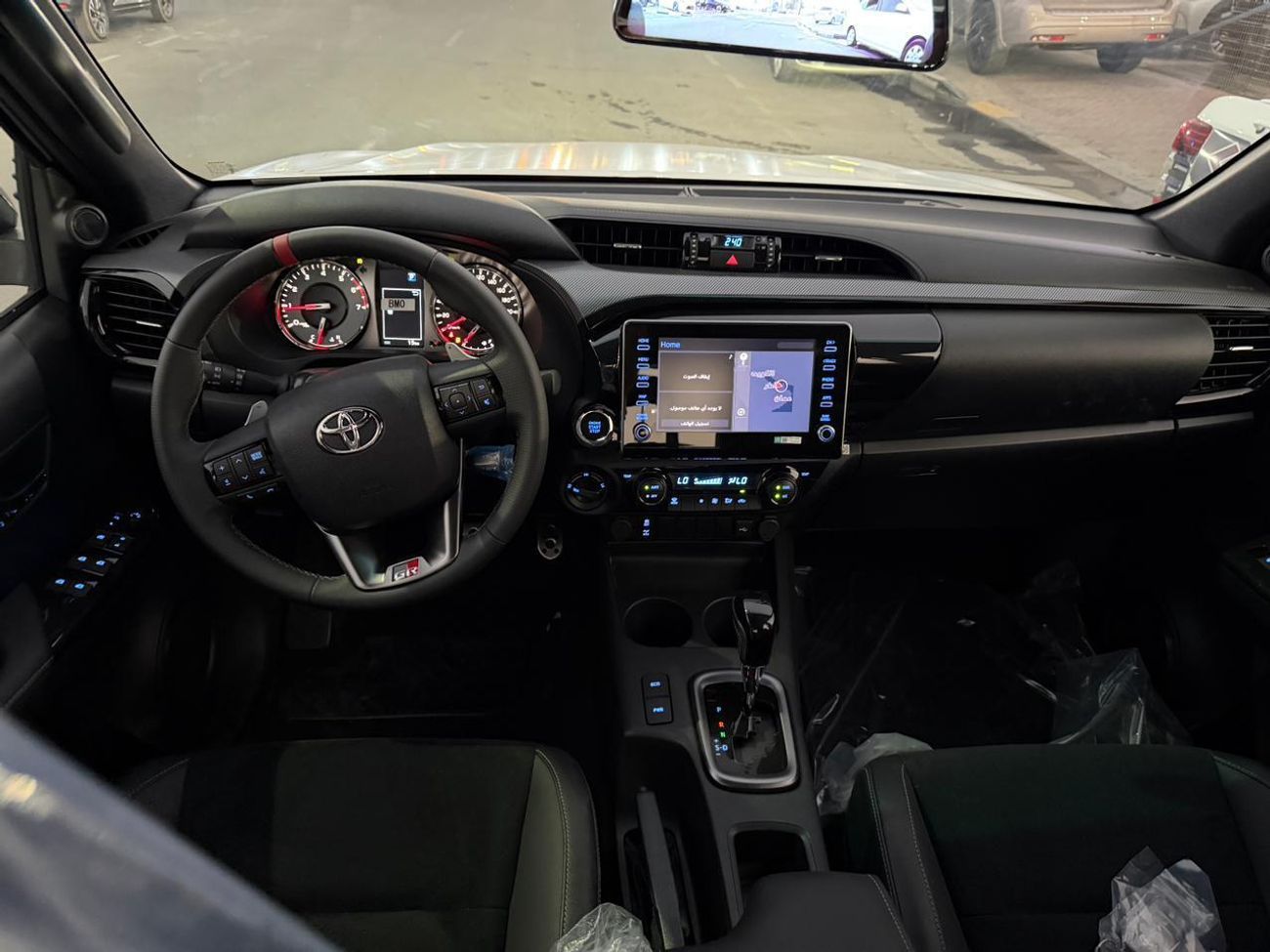 تويوتا هيلوكس DC 4.0L PETROL V6 GR AUTOMATIC TRANSMISSION ( FOR RE- EXPORT ONLY )