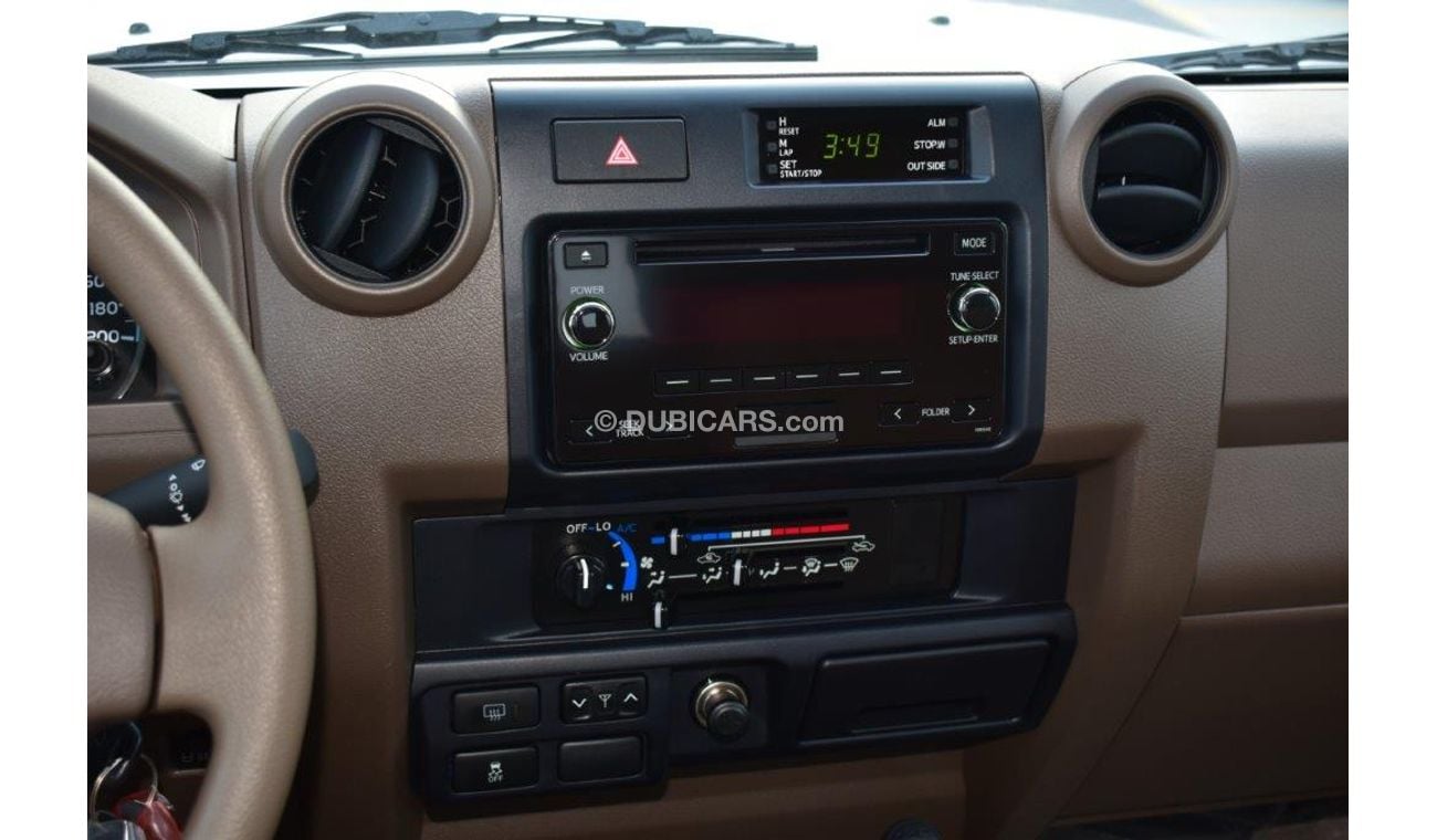 Toyota Land Cruiser 70 76  LX V8 4.5L Turbo Diesel 4WD 6 Seat Manual Transmission