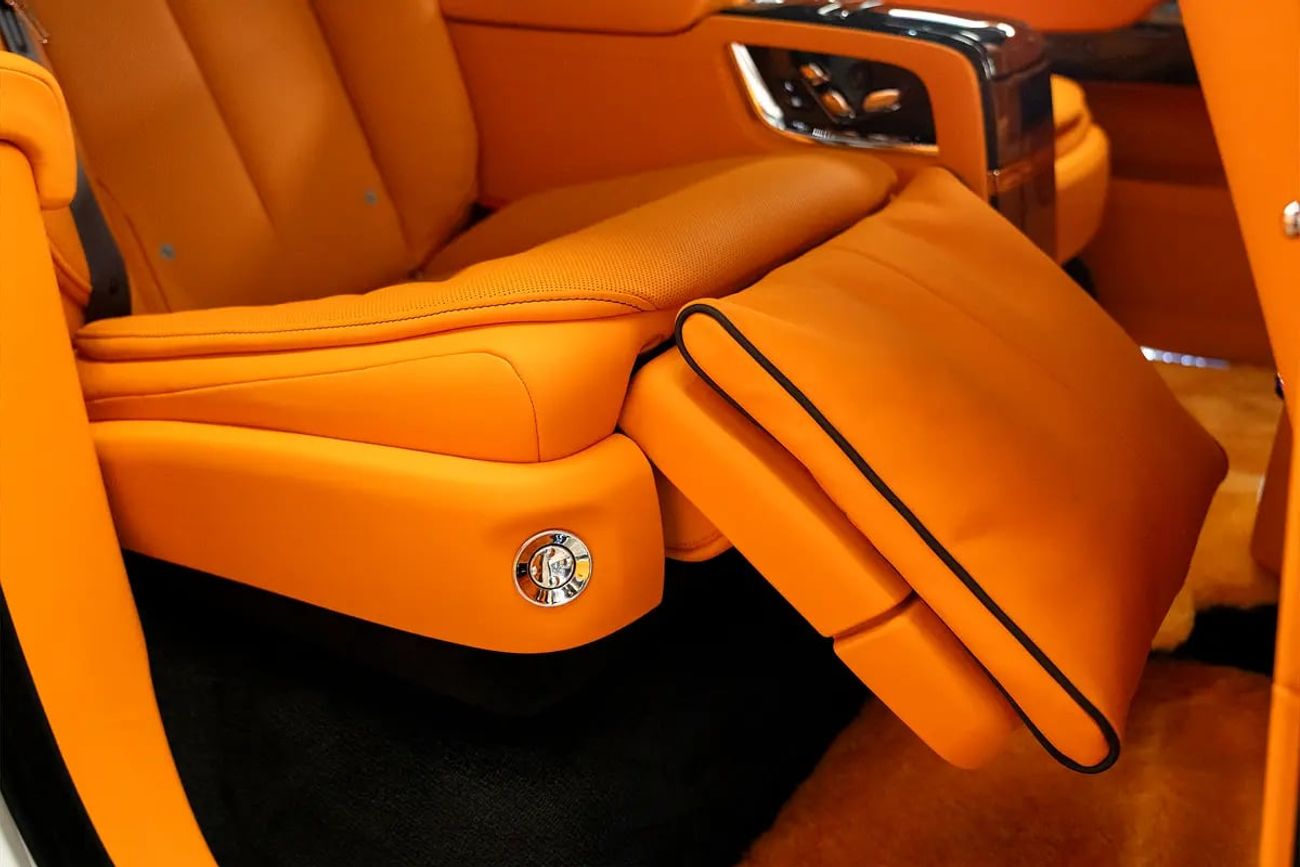 Rolls-Royce Cullinan ROLLS ROYCE | CULLINAN BLACK BADGE | 2025MY | FULL SPECS
