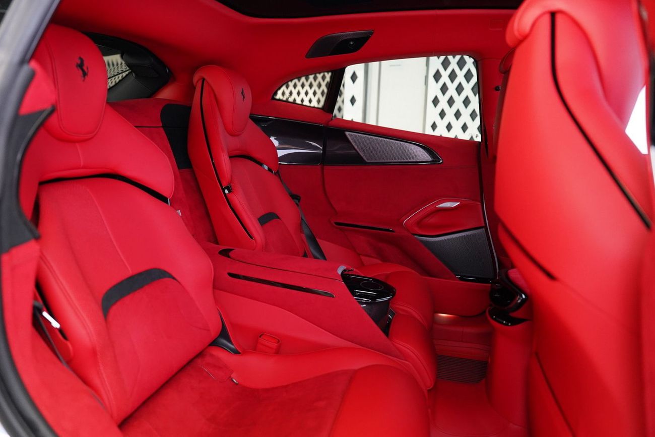 فيراري بوروسانجوي ATELIER