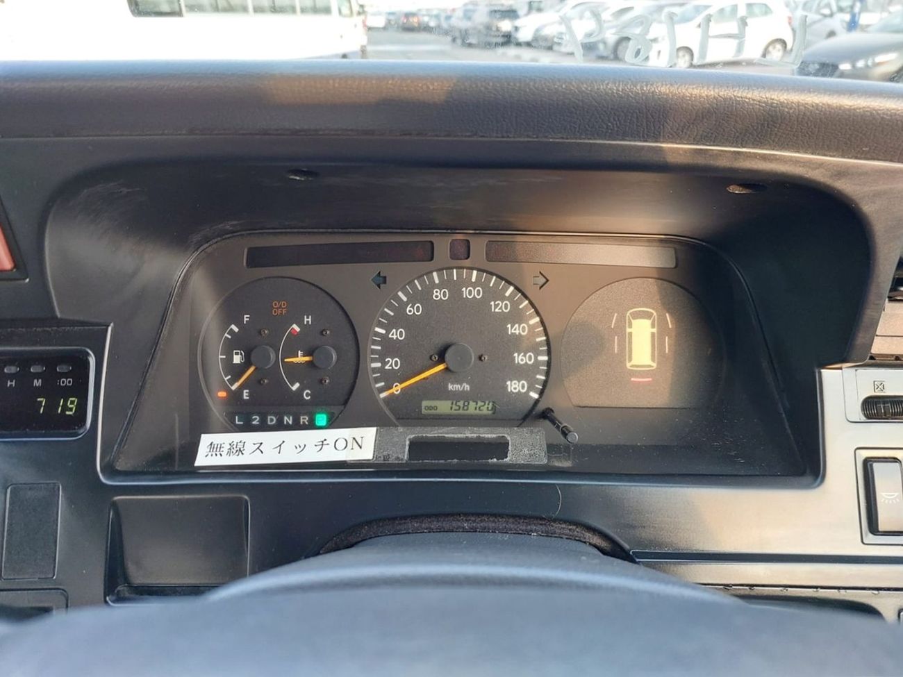 Toyota Hiace TOYOTA HIACE COMMUTER VAN RHD 2002 MODEL 3.0 L DIESEL AUTOMATIC(PM10827)