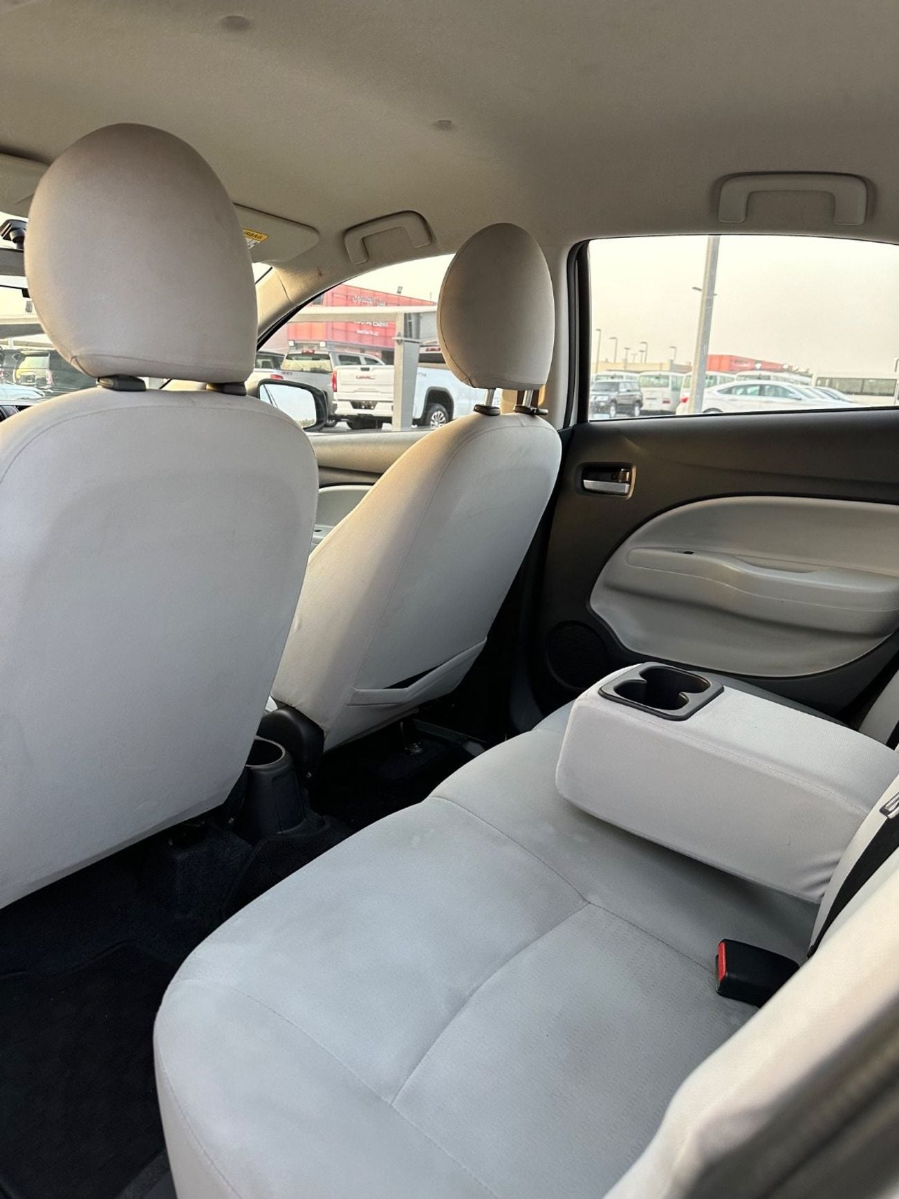 Mitsubishi Attrage GLX
