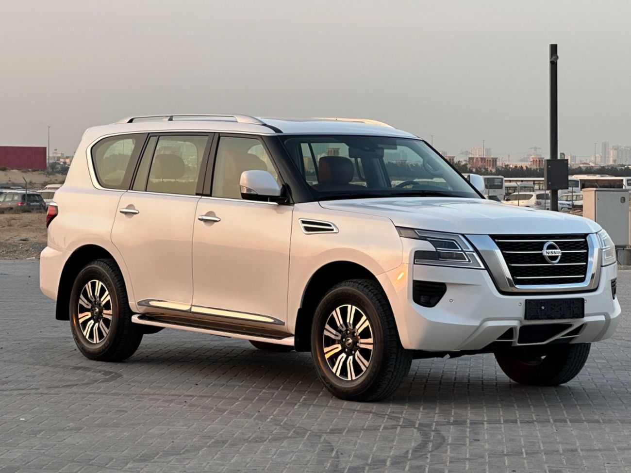 Nissan Patrol SE T1 4.0L MODEL 2020 GCC CAR PERFECT CONDITION INSIDE AND OUTSIDE FULL OPTION