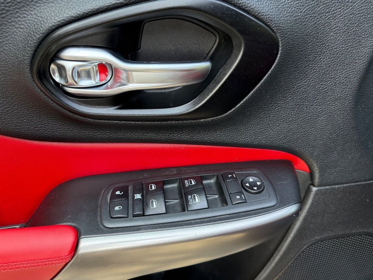 جيب شيروكي Sport 2.4L