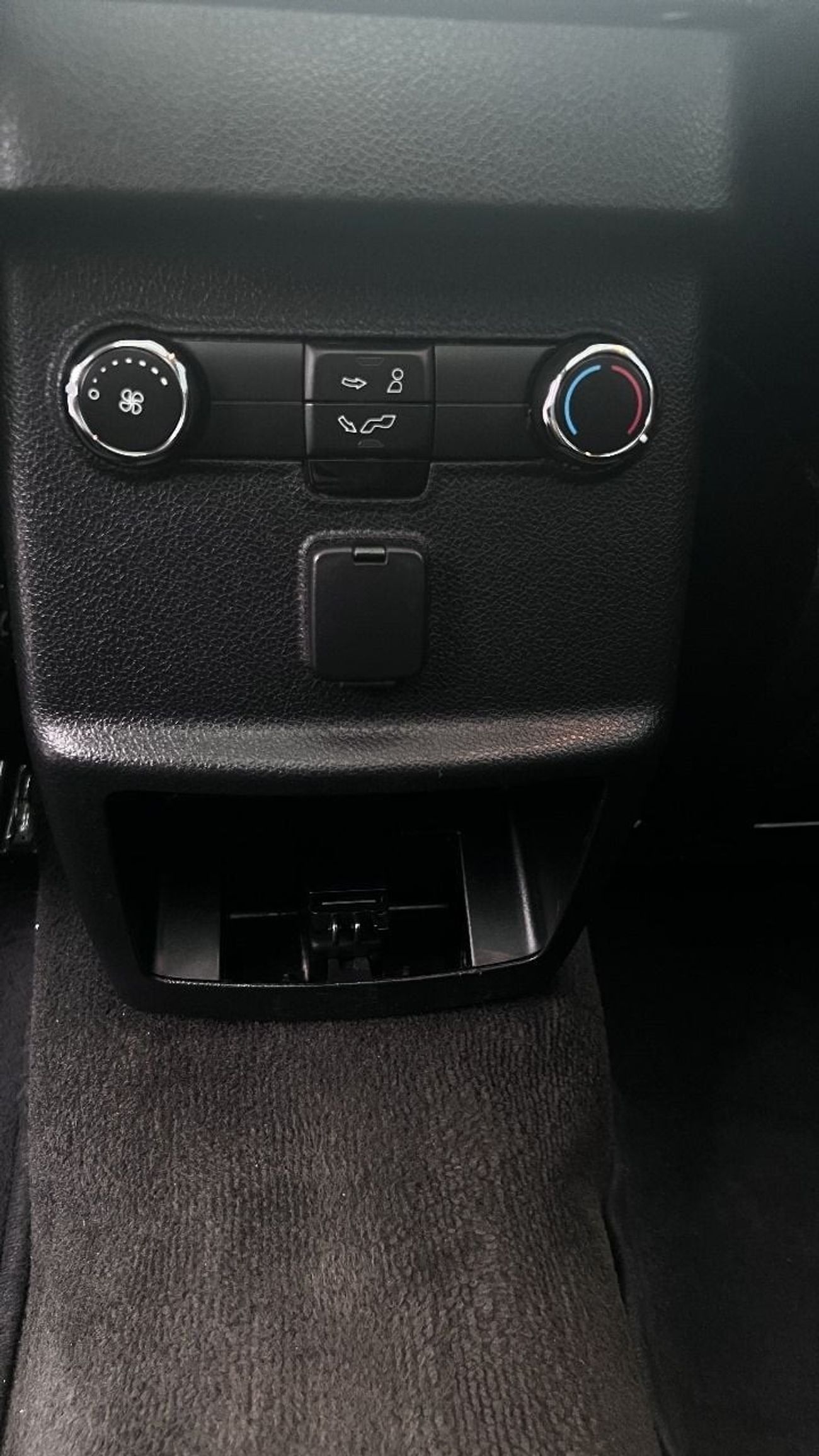 Ford Explorer Ford Explorer XLT 2017 - GCC - Full Service History