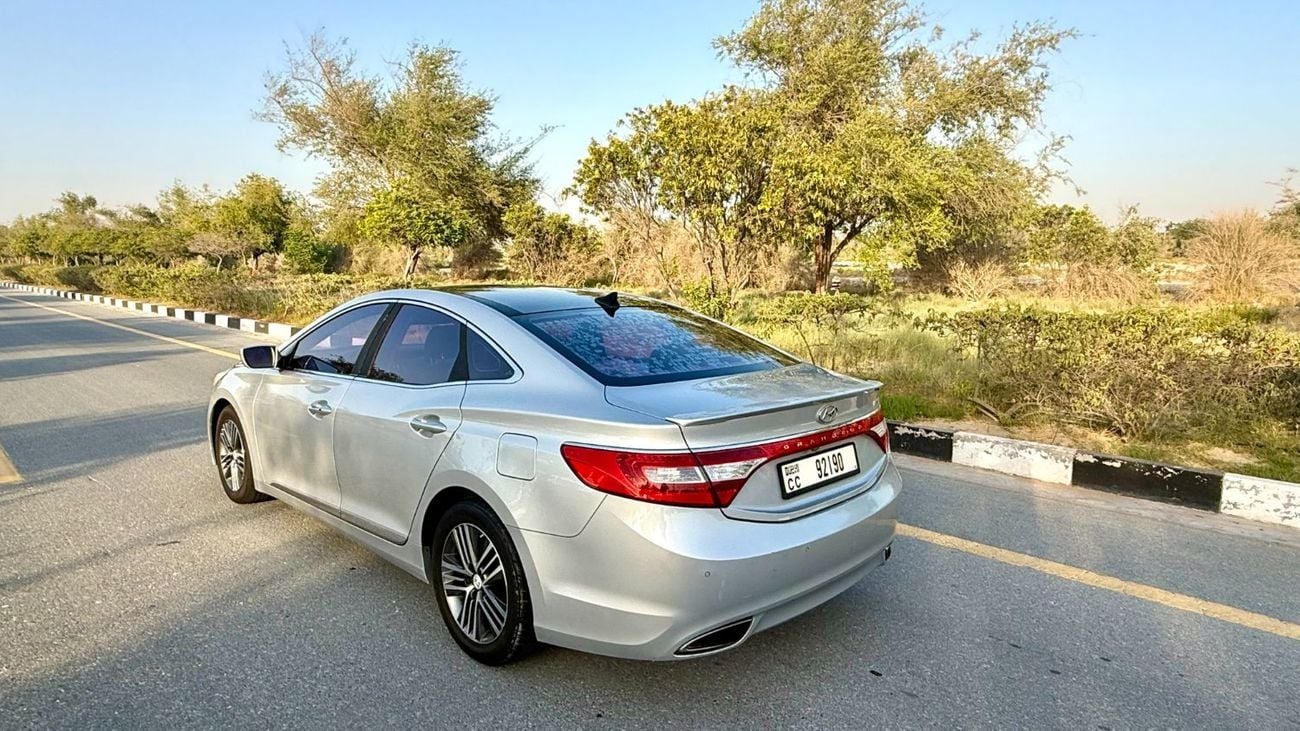Hyundai Grandeur STD (NON GCC)