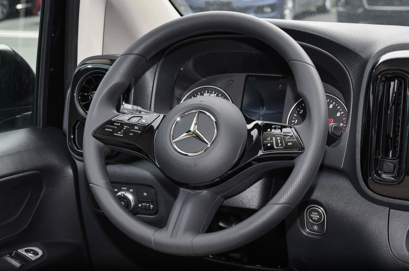 Mercedes-Benz Vito 2.0T Elite 7-seater