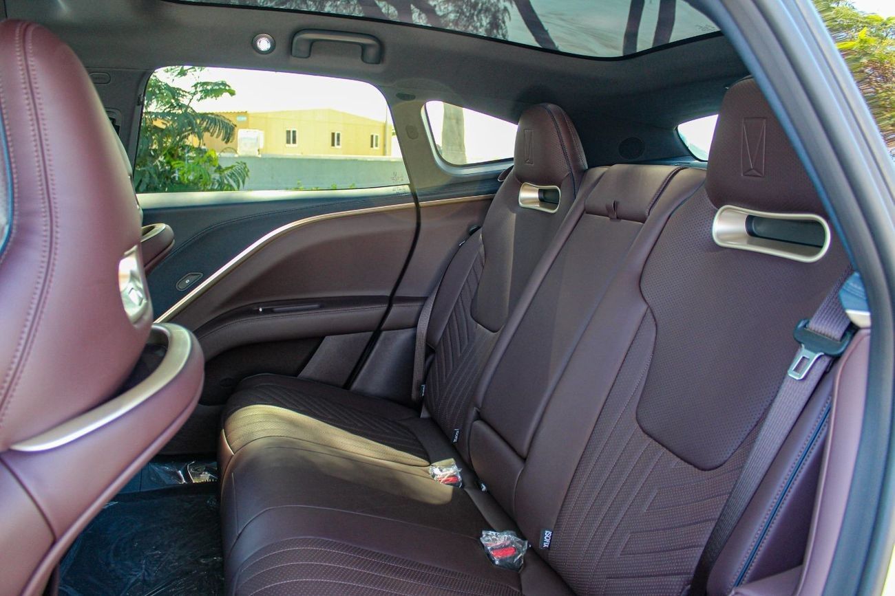 أفاتر 11 Performance AWD 2023 Used Avatr 11 (Dual Motor) / 90 kW.h / Range (580 km) / 572 HP / Warranty&Servi