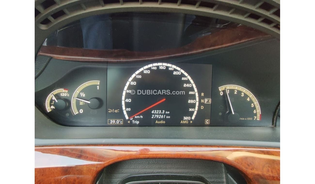 Mercedes-Benz S 500 Mercedes S500 2008 model, silver, black interior, in excellent condition