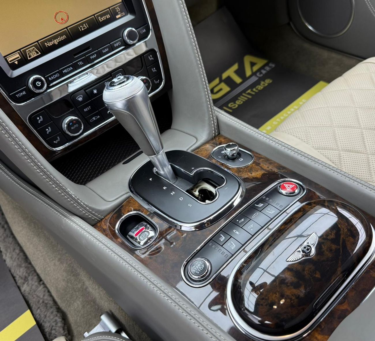 بنتلي كونتيننتال جي تي 2016 Bentley Continental GT, Service History, Excellent Condition, GCC