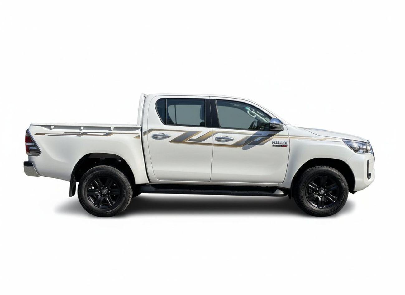 تويوتا هيلوكس Toyota Hilux 4*4 SR5 AT diesel 2025
