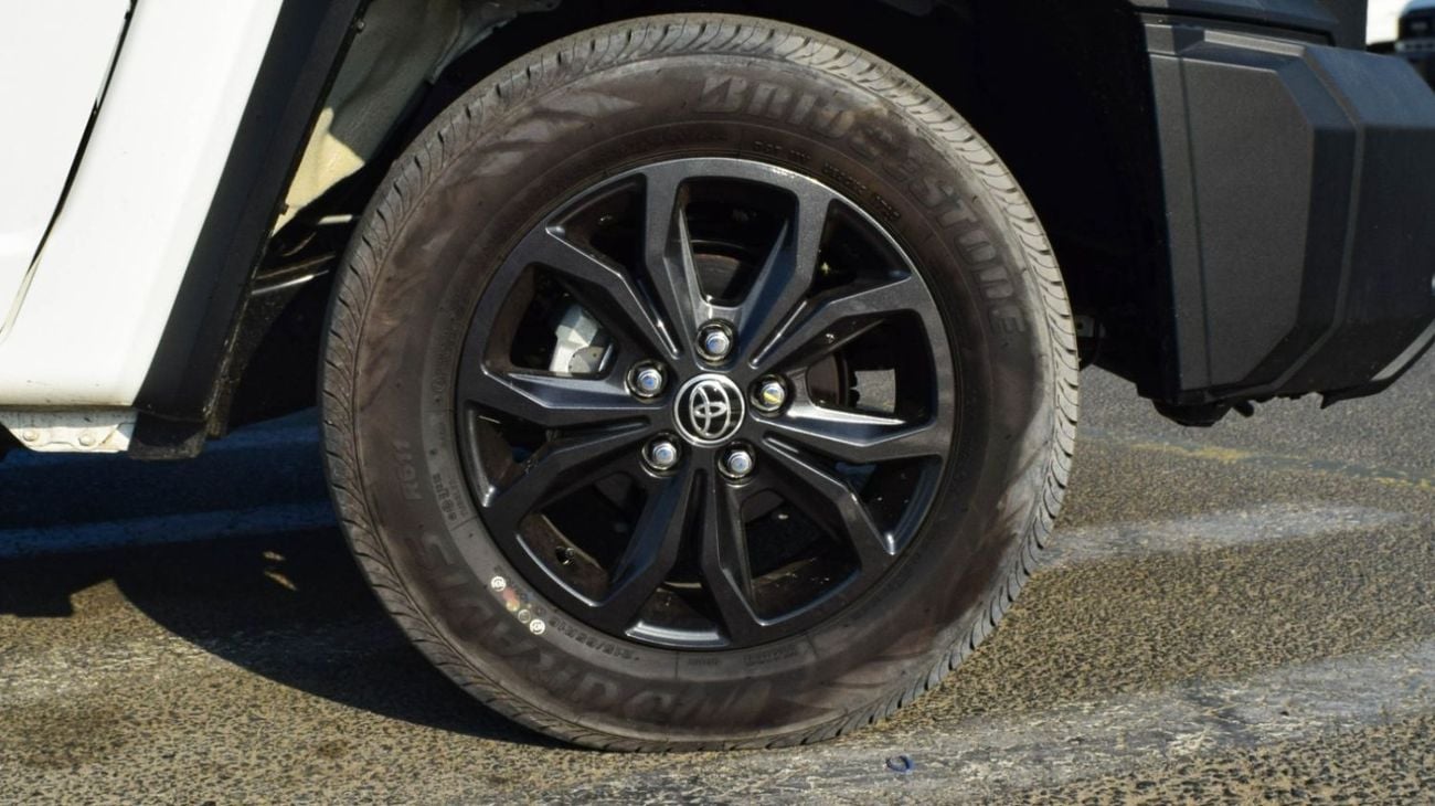 تويوتا هيلوكس GL 2.4L Single Cab Utility TOYOTA HILUX TAMARAW 2.4D Single Cab