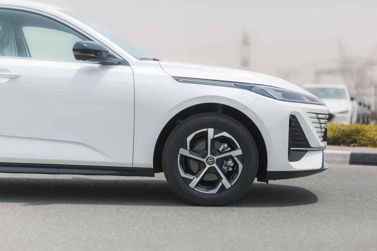 تشنجان ايادو بلس Changan EADO PLUS 1.5T 2025 (White&Black)