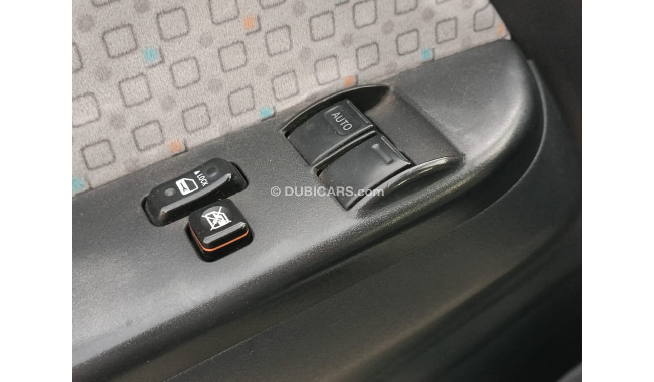 Toyota Hiace `HIGHROOF, 2.7L PETROL, REAR A/C / NO WORK REQUIRED (LOT # 159671)