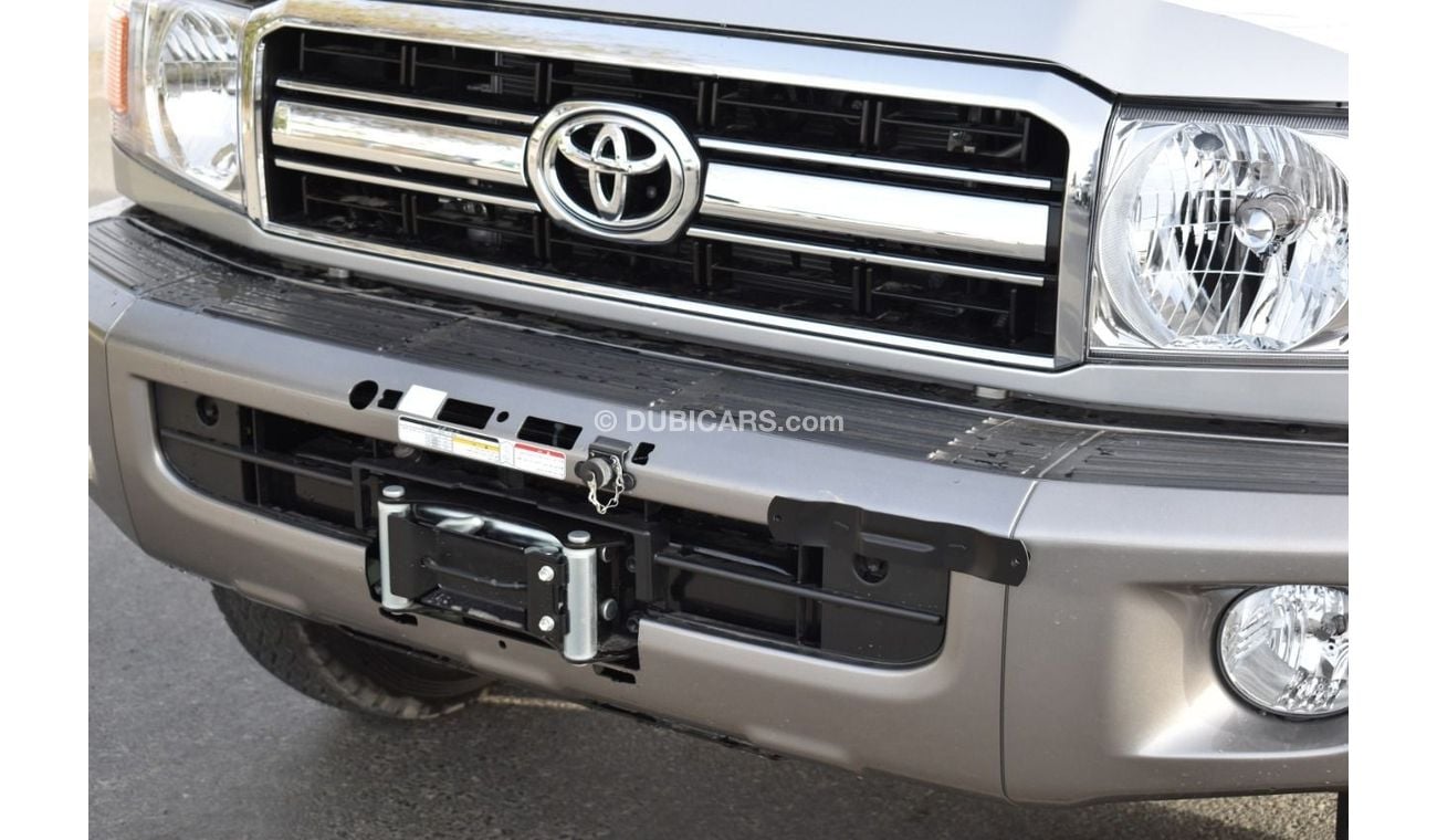 تويوتا لاند كروزر 70 Toyota Land Cruiser Hard Top LC71 with Winch, Fog lamps