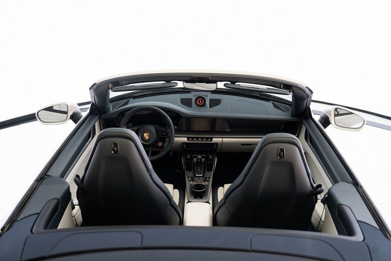 Porsche 911 Carrera 4 3.0L (444 HP) Convertible