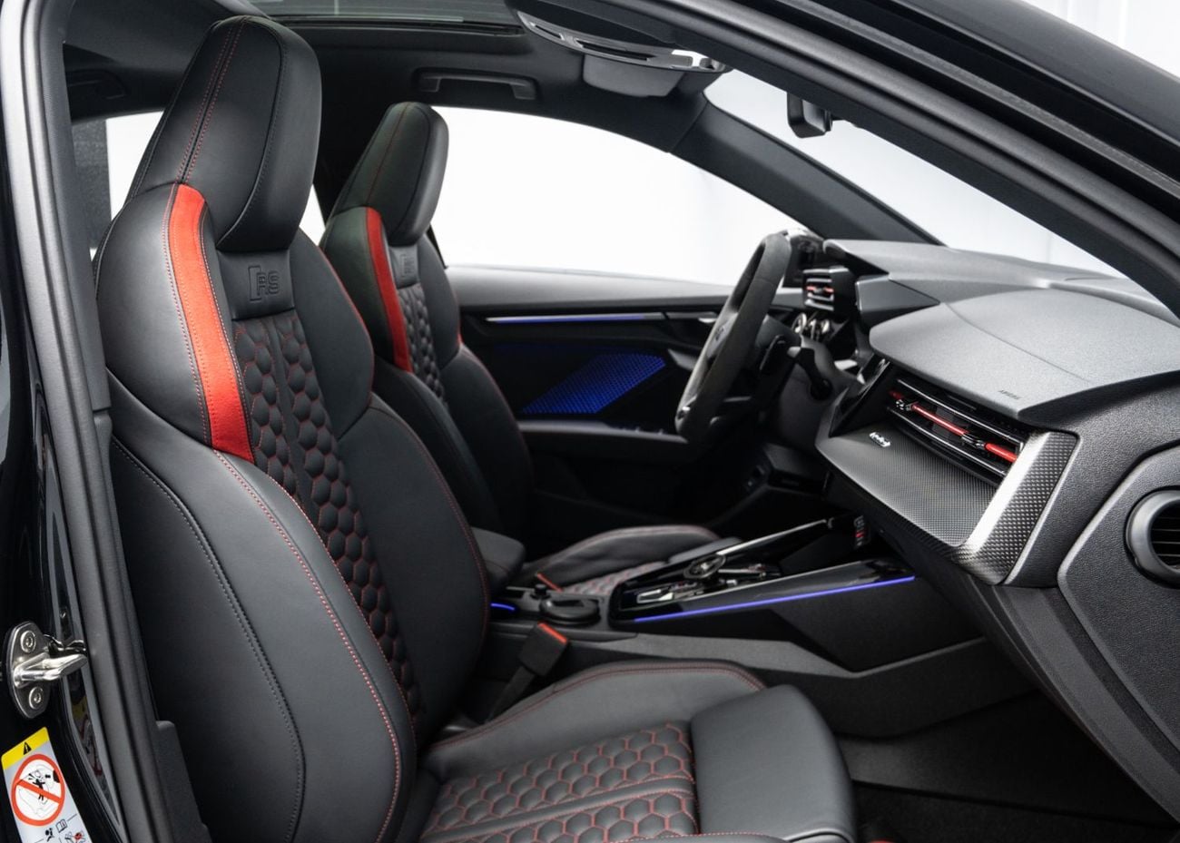 أودي RS3 STD BUY NOW, PAY 2027 | THE BLACKLINE STANDARD | 2030 Audi Warranty & Service Contract, GCC, Low KM'