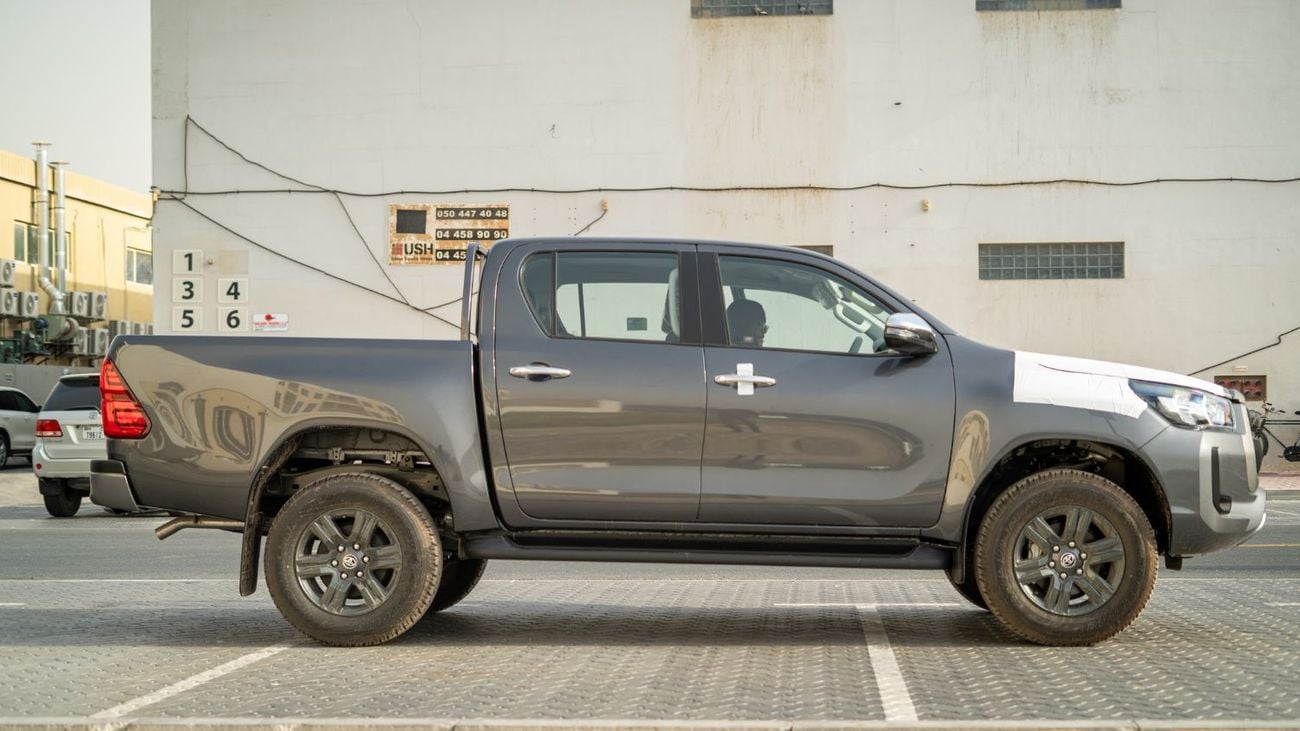 Toyota Hilux S GLX 2.4L AWD A/T 2.4L DSL DC 4X4 Active Comfort A/T 2025YM