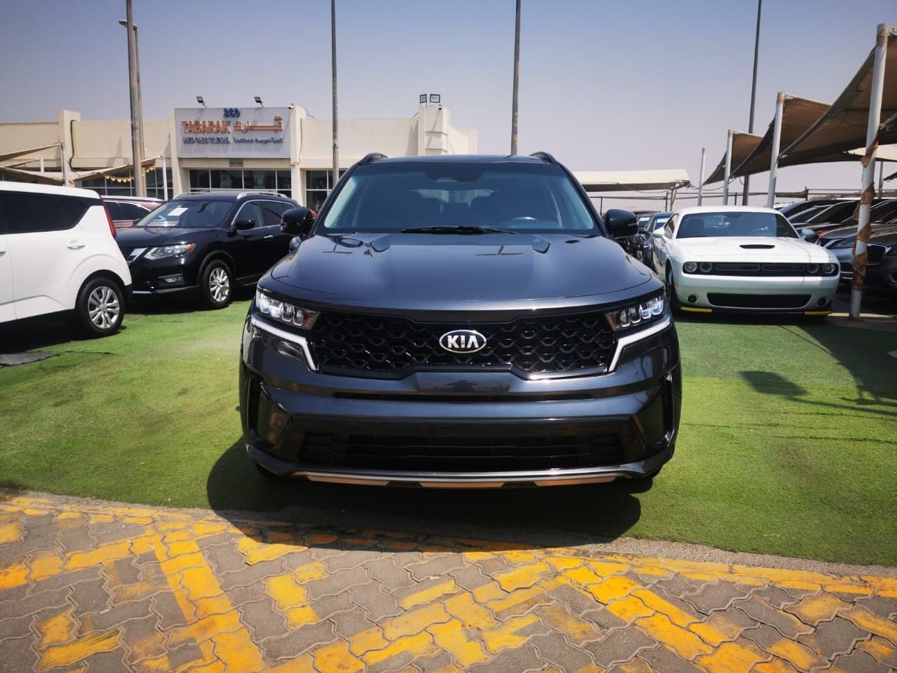 كيا سورينتو Std 2.5L FWD