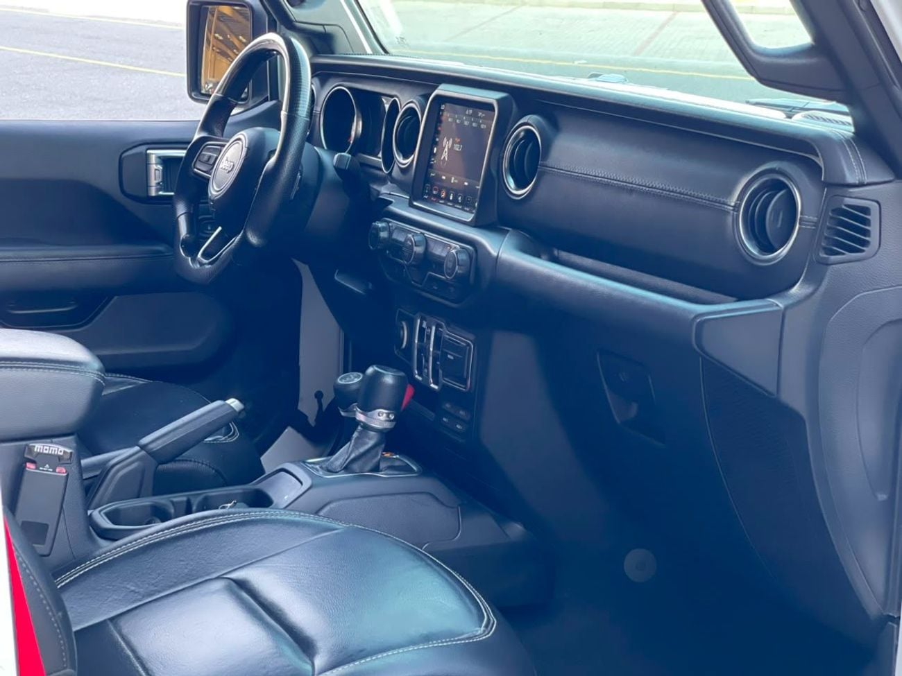 Jeep Wrangler Unlimited SAHARA / V6 3.6L / GCC / 2.5” FOX SUSPENSION / REMOTE START / BLIND SPOT / X-POWER WINCH