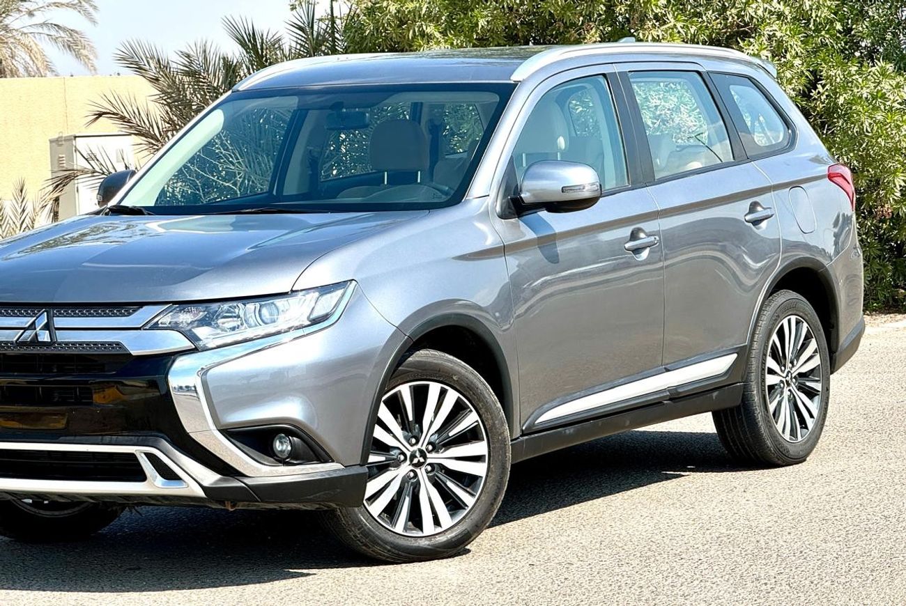 Mitsubishi Outlander GLX High 2.4L 960-Monthly l GCC l Cruise, Camera, 4x4 l Accident Free