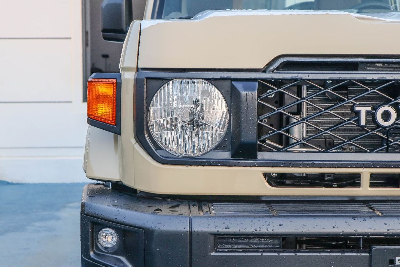 تويوتا لاند كروزر بيك آب Toyota Land Cruiser Pick Up 2024 4.0L Single Cab
