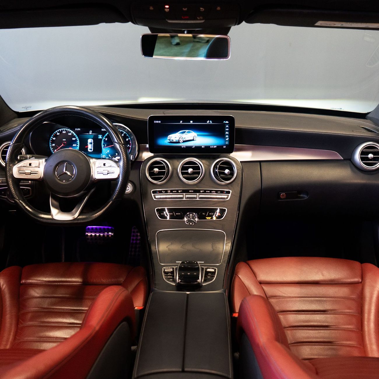 Mercedes-Benz C 200 Premium 2.0L