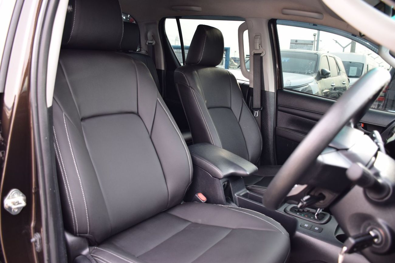 Toyota Hilux 4X4 DIESEL 2.8L Right Hand (Export Only)