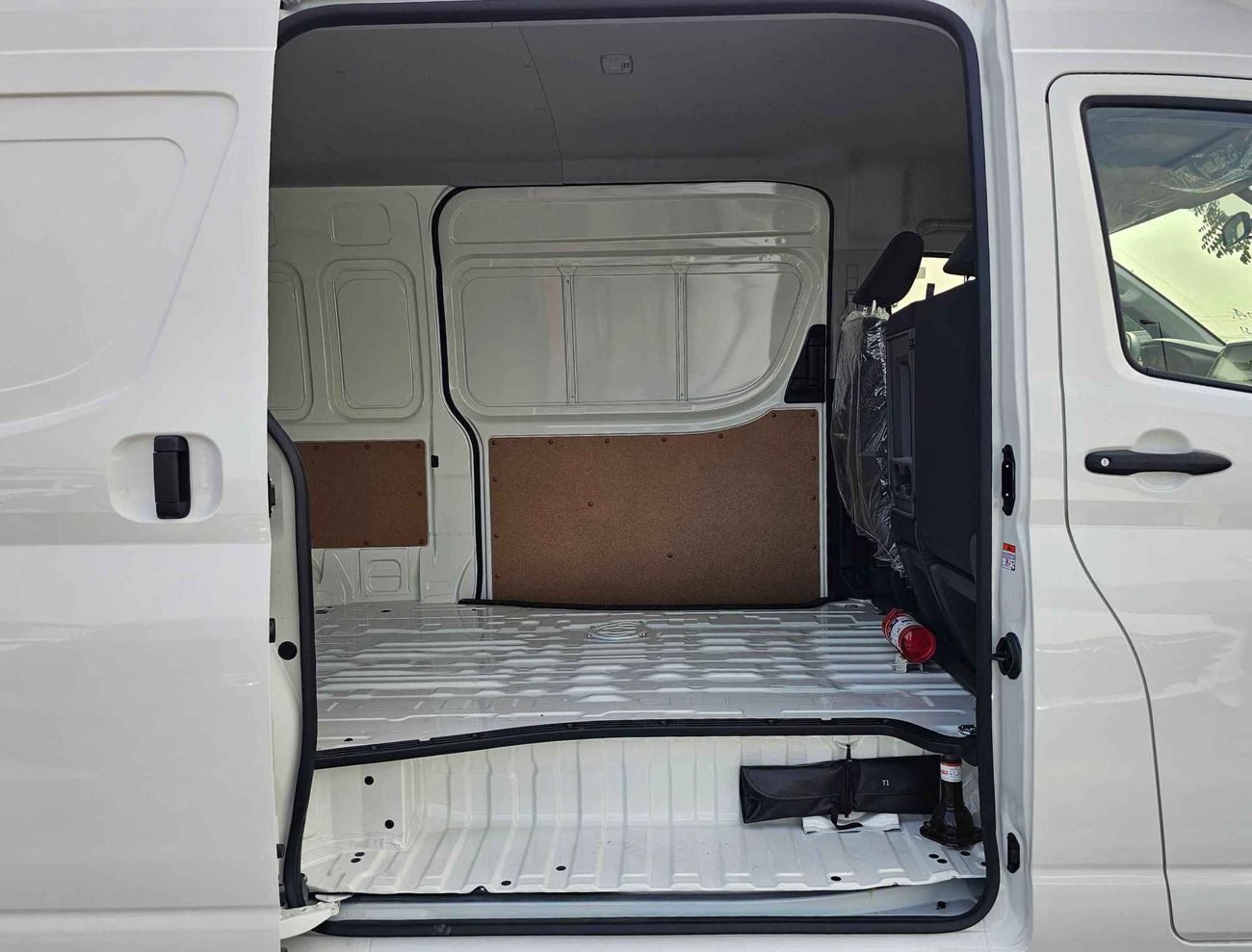 Toyota Hiace HIGHROOF CARGO / 3.5L V6 PETROL A/T NEW SHAPE (CODE # HPHRCRA)