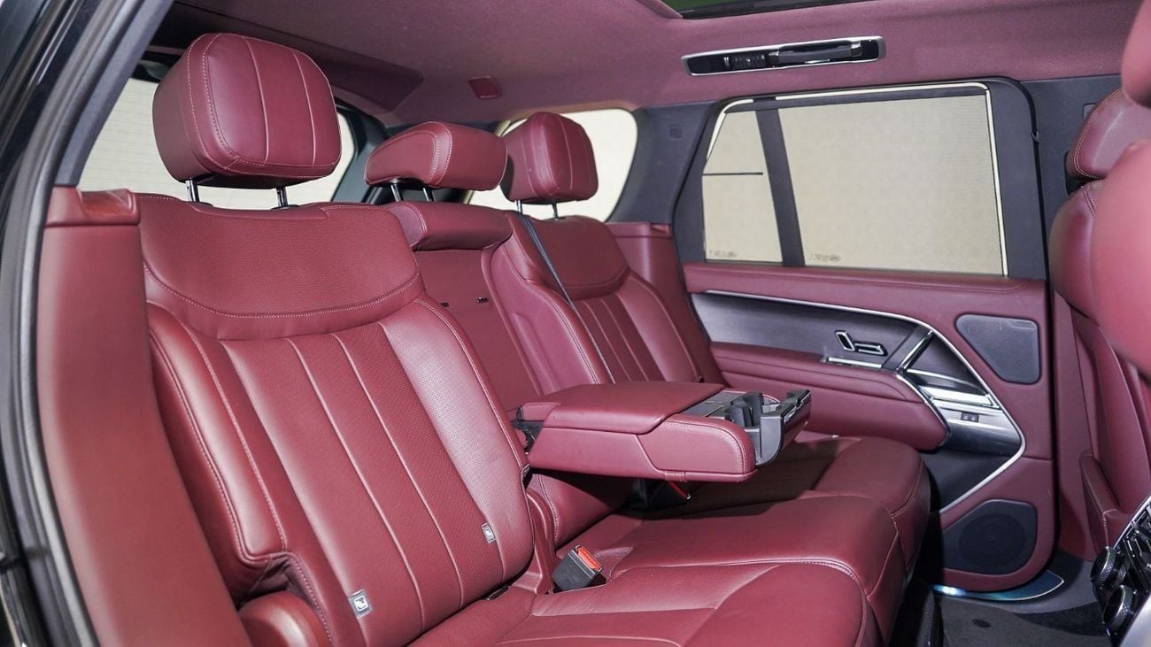 Land Rover Range Rover HSE P530 4.4L | AED 8,794 PM | 23-inch Alloys, Warranty Service 2029 |