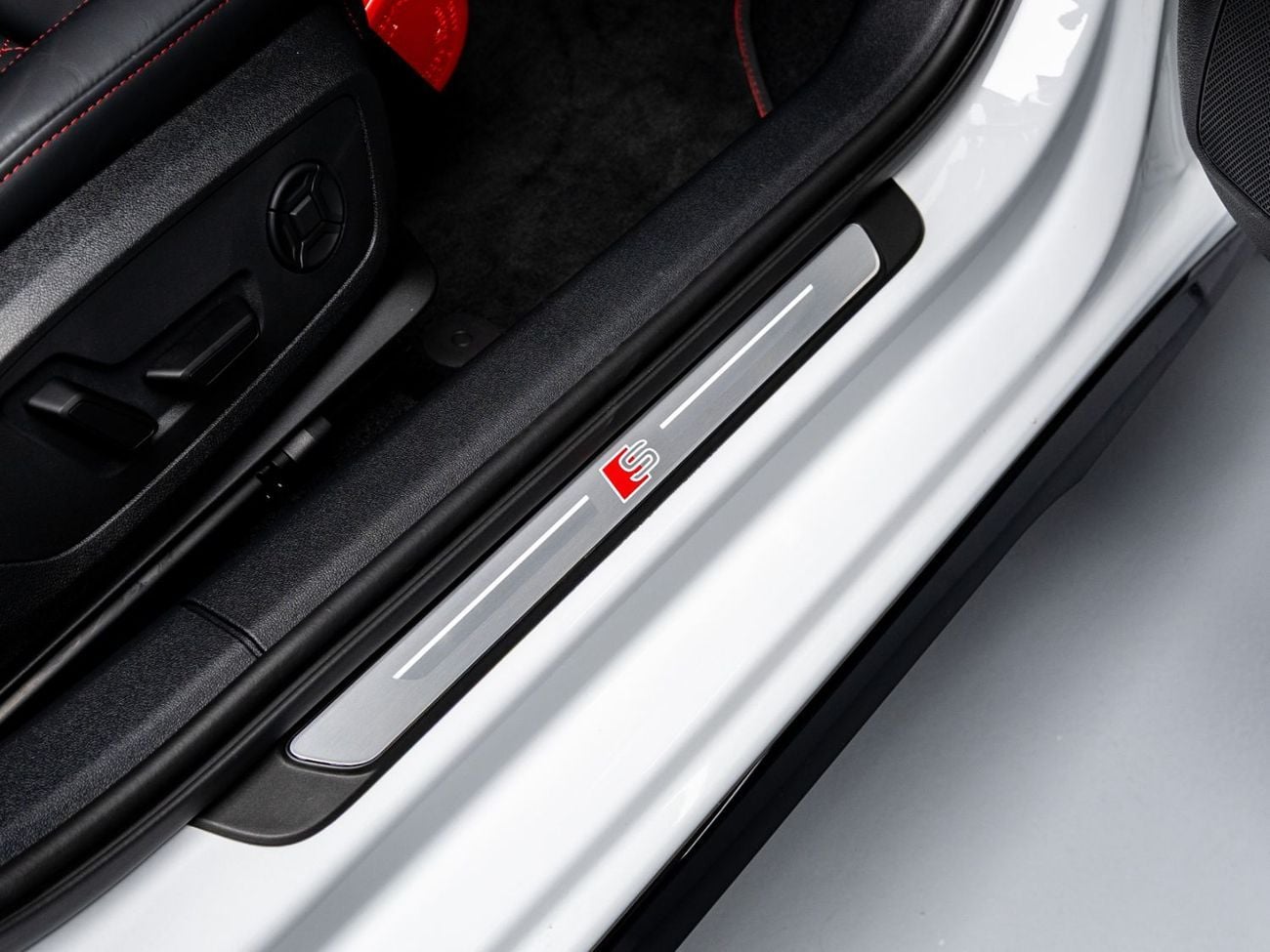 أودي S3 TFSI quattro 2.0L Sedan