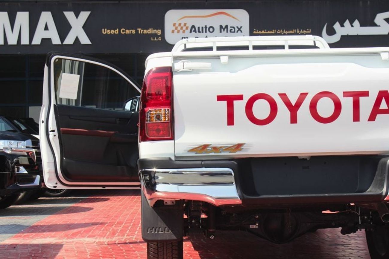 تويوتا هيلوكس GLX 2.7L Single Cab Utility 4WD M/T