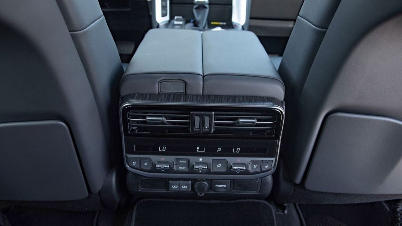 تويوتا لاند كروزر Land cruiser GR sport 3.5L petrol twin turbo 2023