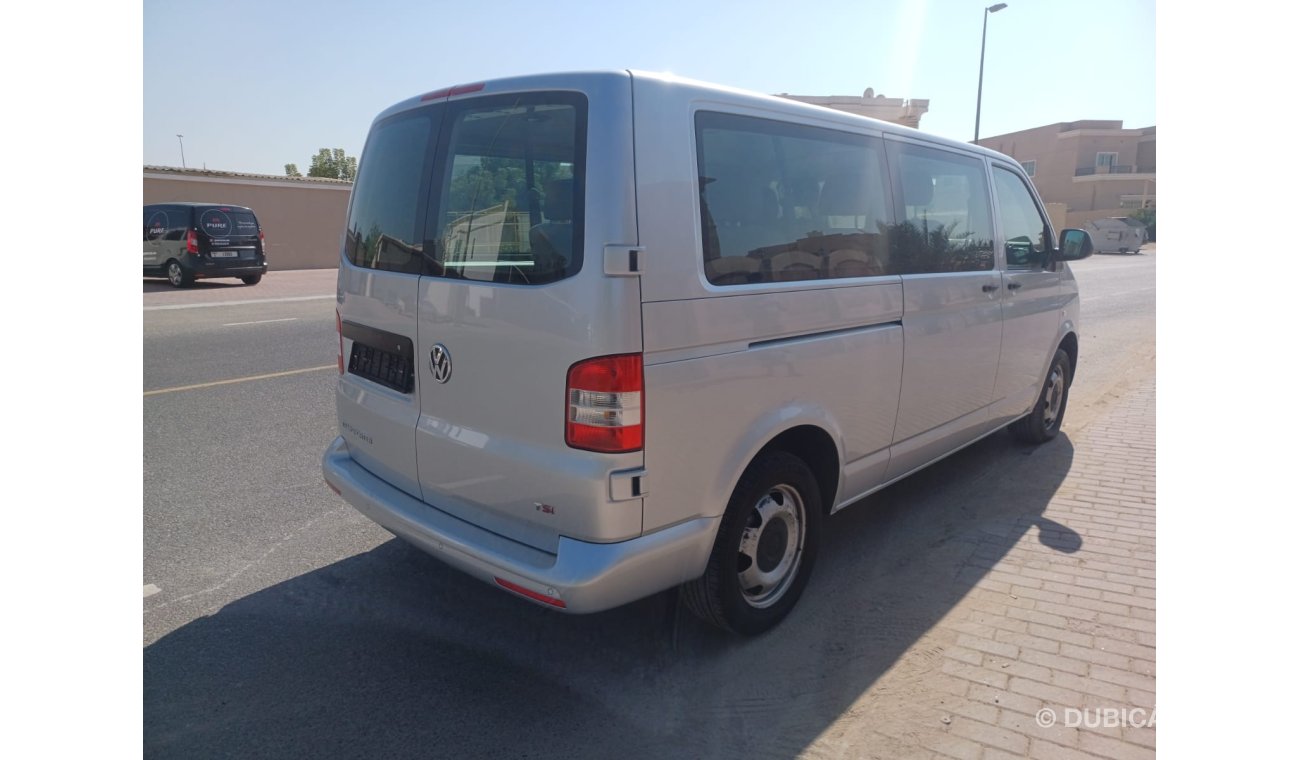 Volkswagen T6 Transporter 8 Seater