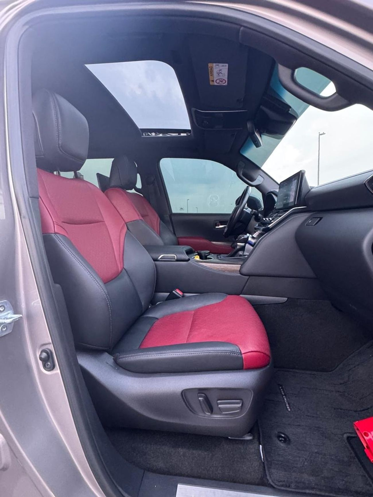 تويوتا لاند كروزر 2022 Model VXR Twin Turbo Full Option Red and Black interior New Arrival Very Clean And Perfect Cond