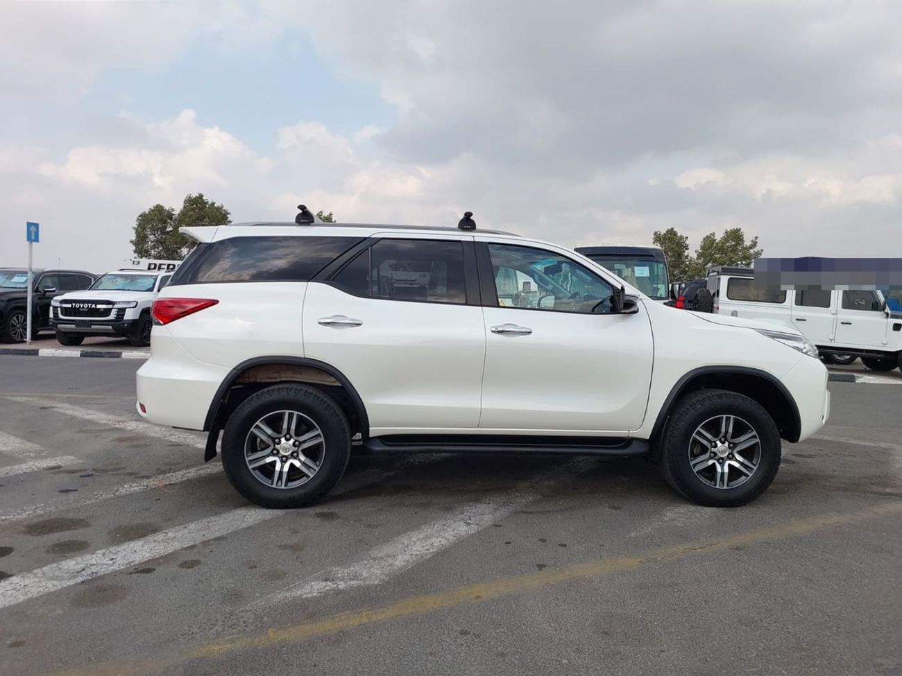 Toyota Fortuner TOYOTA FORTUNER SUV RHD 2019 MODEL 2.8 L DIESEL AUTOMATIC(PM10081)