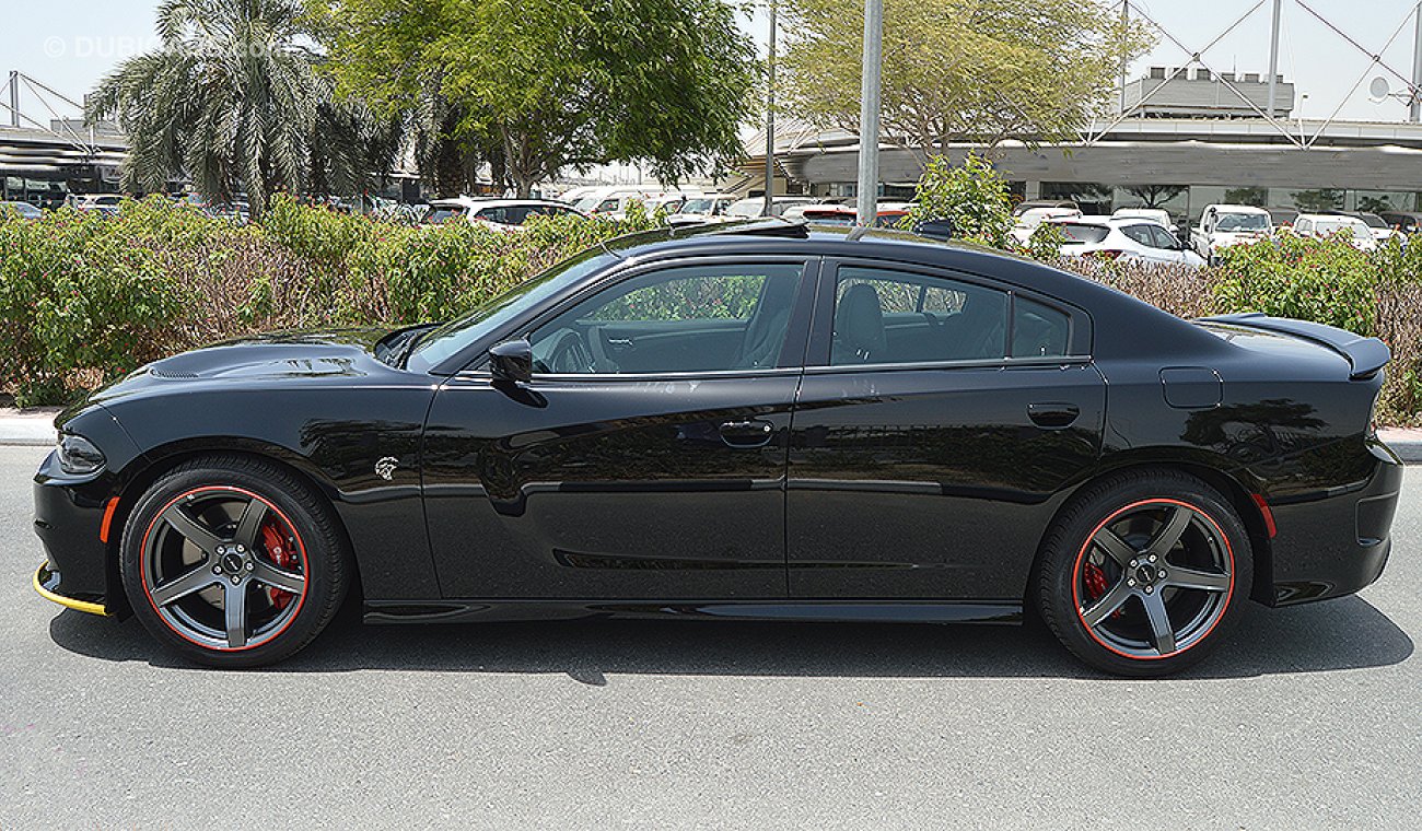 Dodge Charger Hellcat SRT 2019, 6.2 Supercharged HEMI, V8 707hp GCC, 0km w/ 3 Yrs or 100,000km Warranty