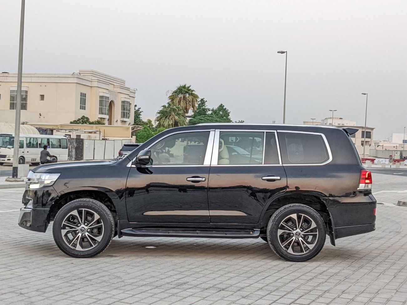 تويوتا لاند كروزر MODIFIED TO 2021 MODEL | LHD | 4.7L PETROL ENGINE | AUTO | 4WD