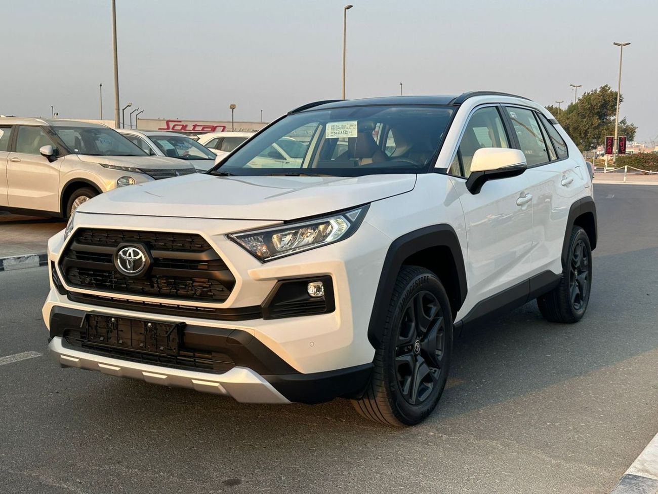 تويوتا راف ٤ 2.5L Adventure, Leather Seat, Panoramic Roof, wireless Charger, Electric Back Door, Model 2025