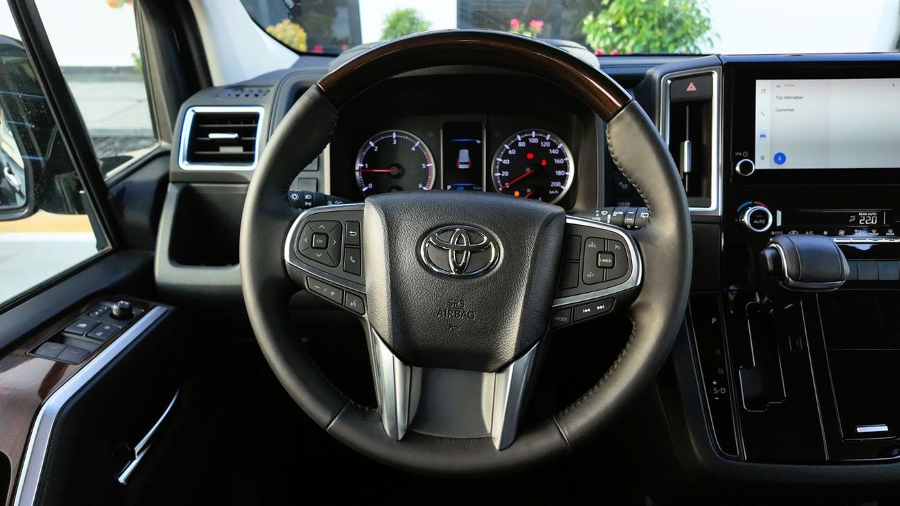 Toyota Granvia TOYOTA GRANVIA 2.8L Premium 2.8L diesel  Automatic Transmission 2025