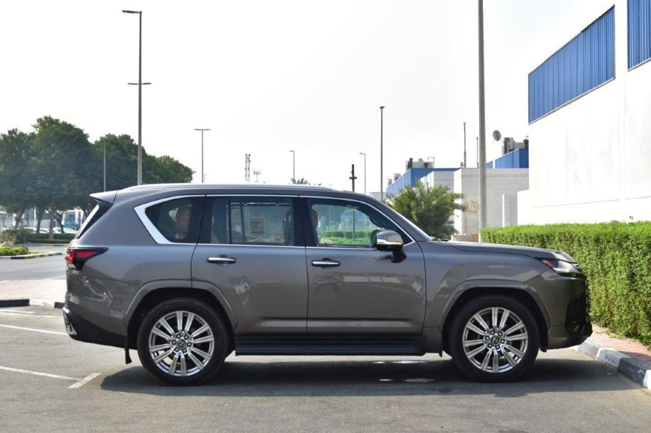 Lexus LX 600 AT