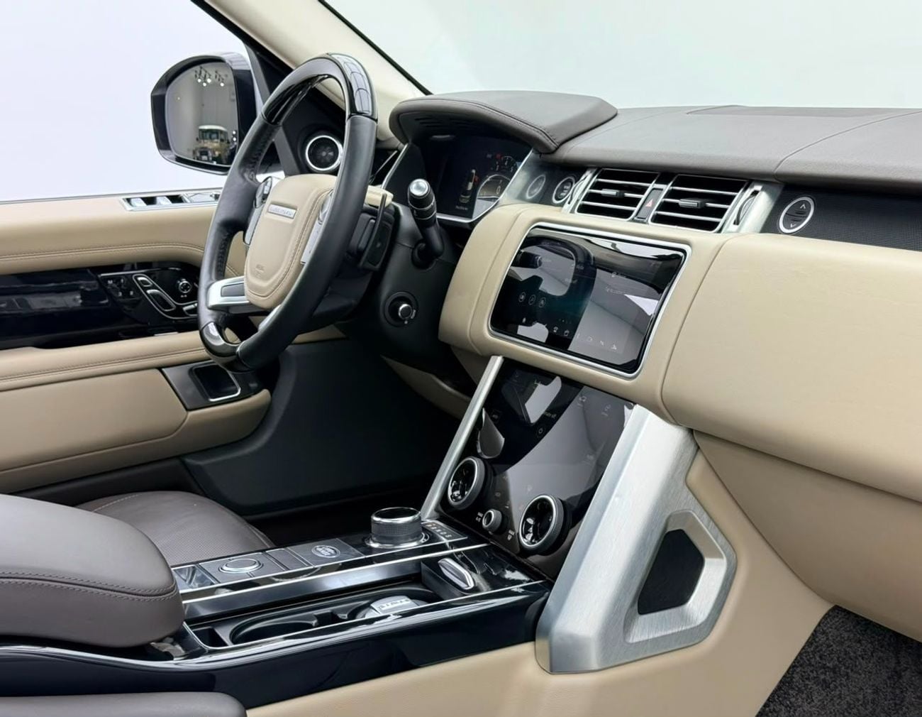 Land Rover Range Rover VOGUE 2019 Range Rover Vogue HSE, Warranty, Full Range Rover Service History, Excellent Condition, GCC