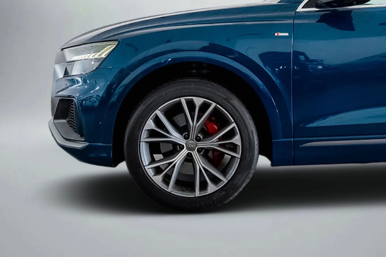 Audi Q8 55 TFSI quattro S-Line 3.0L (340 HP)