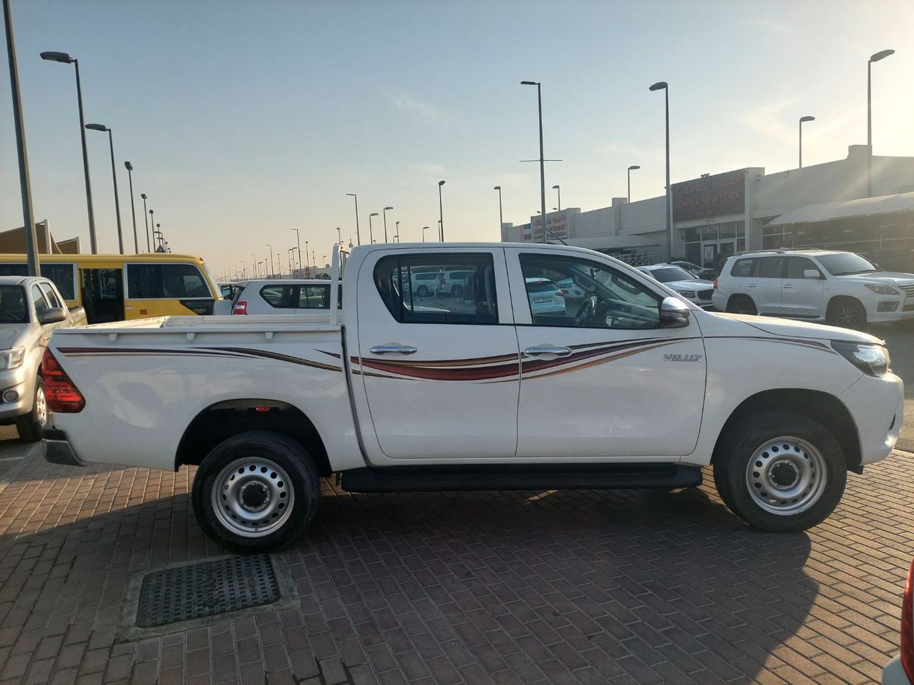 Toyota Hilux DC 2.4L 4WD DIESEL AUTOMATIC TRANSMISSION