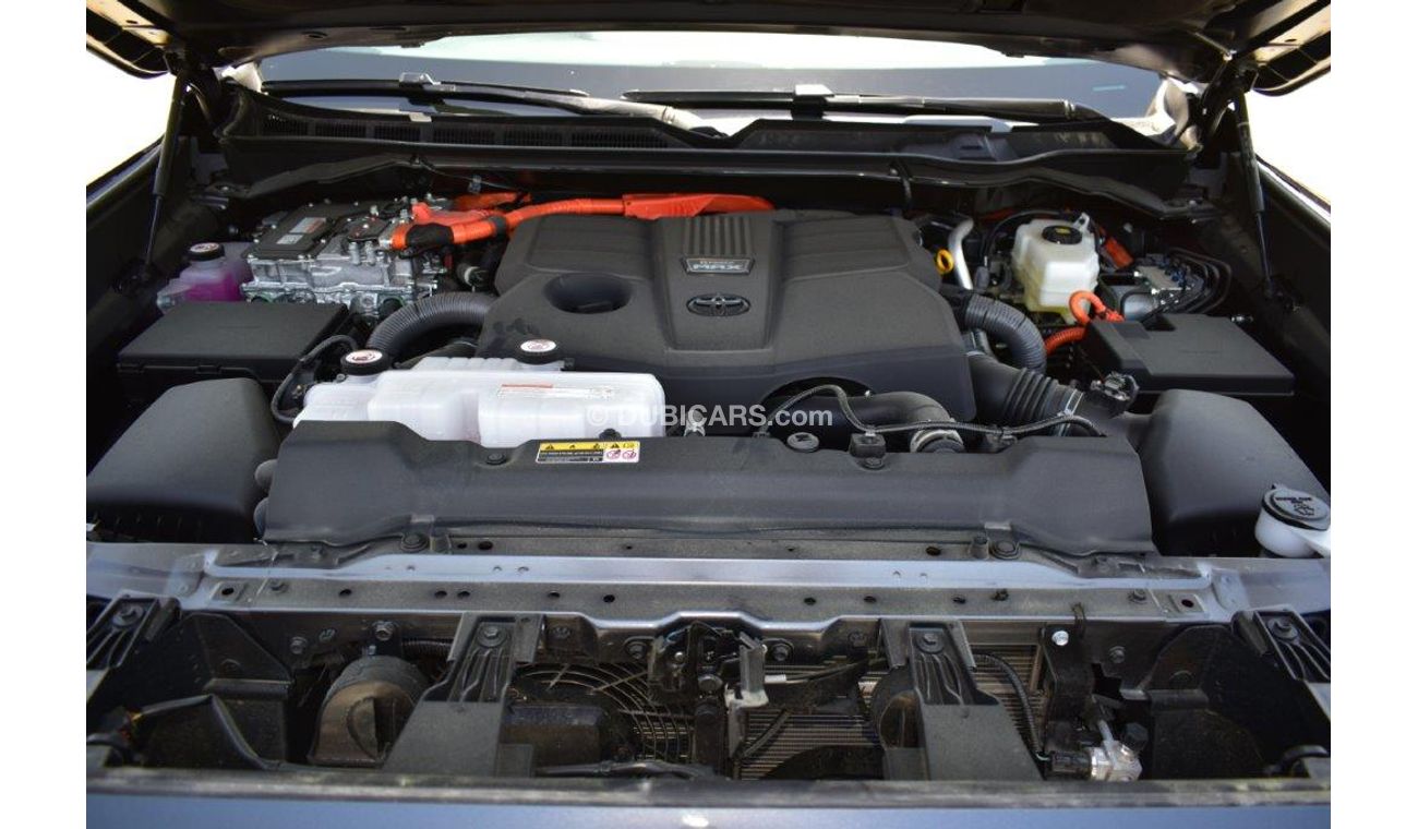 Toyota Sequoia Limited Hybrid V6 3.5L Turbo 4WD 8 Seat Automatic